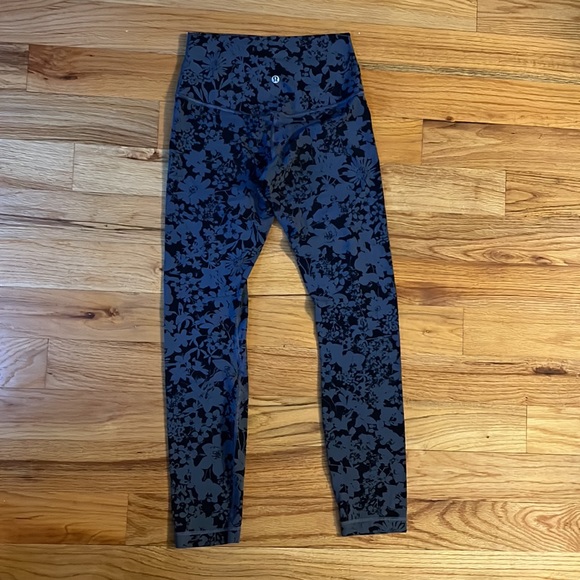Lulu Lemon align leggings - Picture 2 of 3